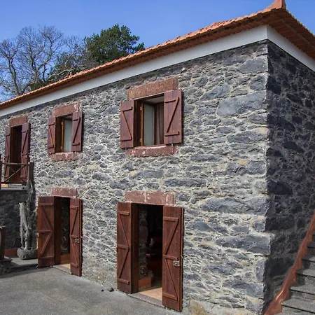 Casa Achada De Cima
